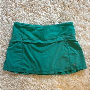 Lululemon Teal Athletic Skirt, Size 2 Regular (in great shape)